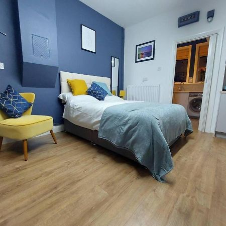 Inviting 1-Bed Apartment In Херн Бей Екстериор снимка