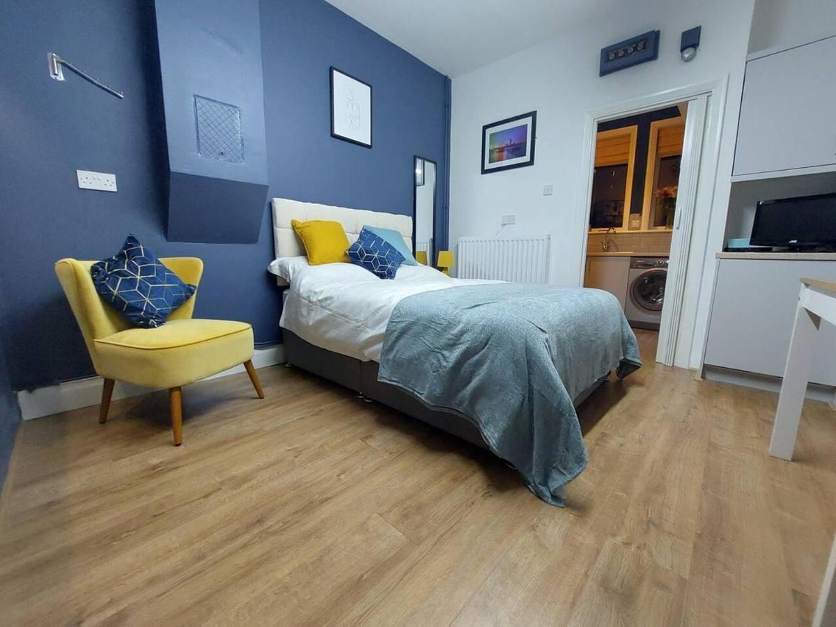 Inviting 1-Bed Apartment In Херн Бей Екстериор снимка