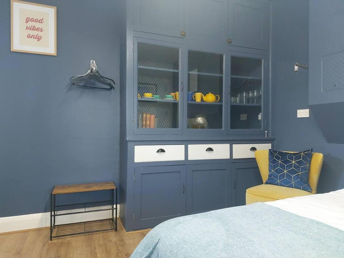 Inviting 1-Bed Apartment In Херн Бей Екстериор снимка