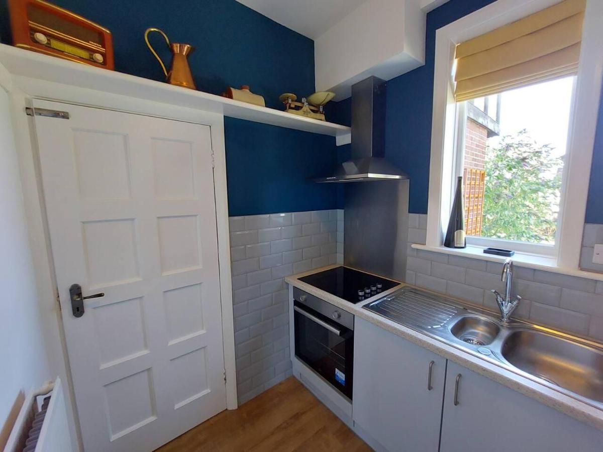 Inviting 1-Bed Apartment In Херн Бей Екстериор снимка